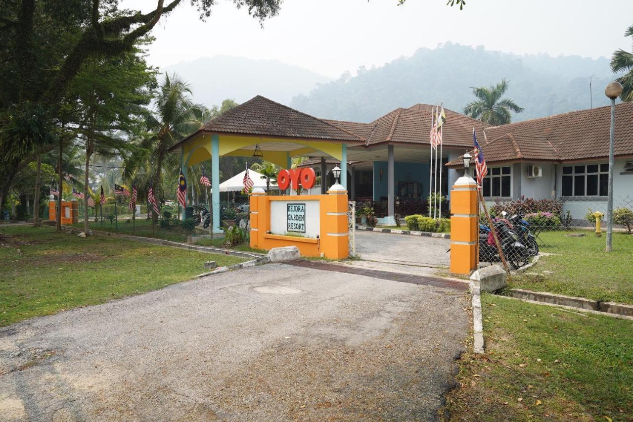 Oyo 44020 Kejora Garden Resort Kampong Pasir Bogak Dış mekan fotoğraf