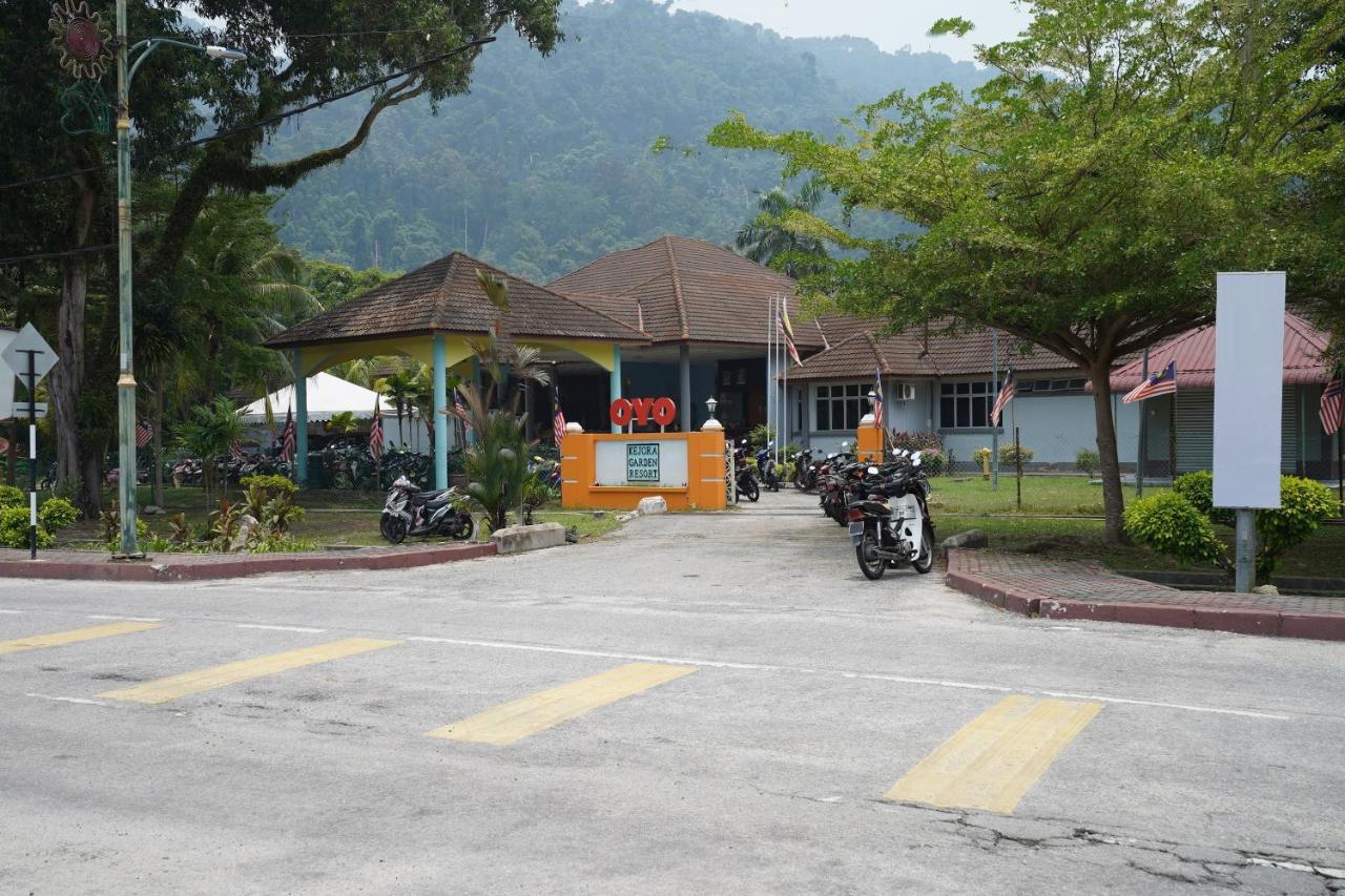 Oyo 44020 Kejora Garden Resort Kampong Pasir Bogak Dış mekan fotoğraf