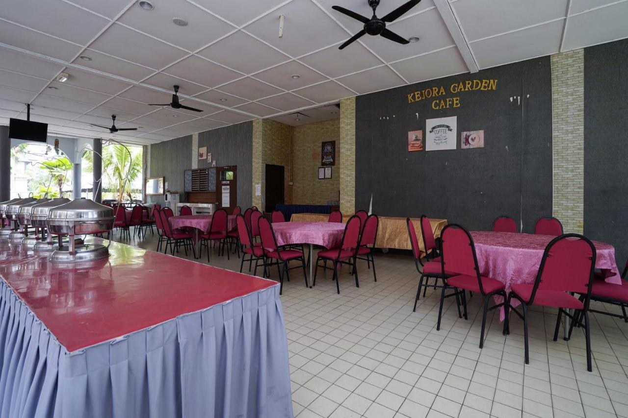 Oyo 44020 Kejora Garden Resort Kampong Pasir Bogak Dış mekan fotoğraf