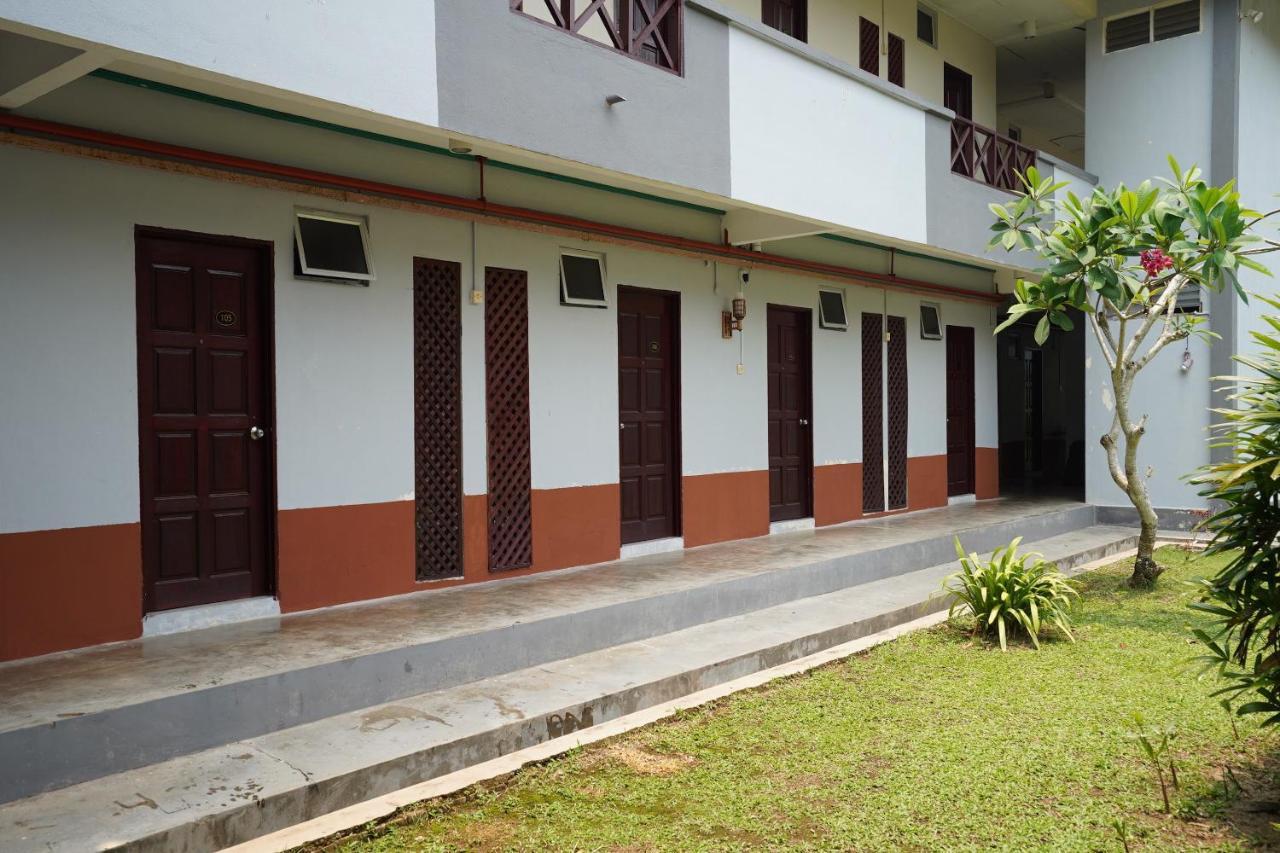Oyo 44020 Kejora Garden Resort Kampong Pasir Bogak Dış mekan fotoğraf