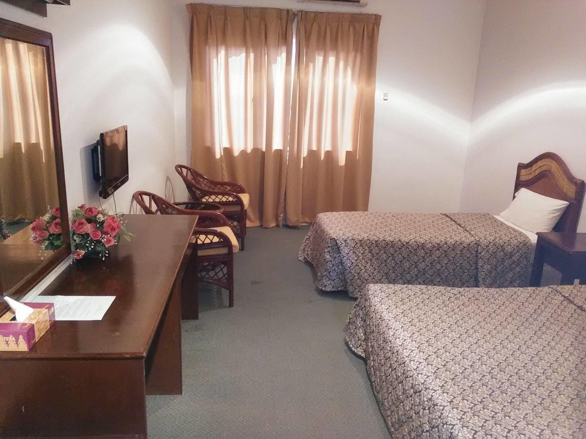 Oyo 44020 Kejora Garden Resort Kampong Pasir Bogak Dış mekan fotoğraf