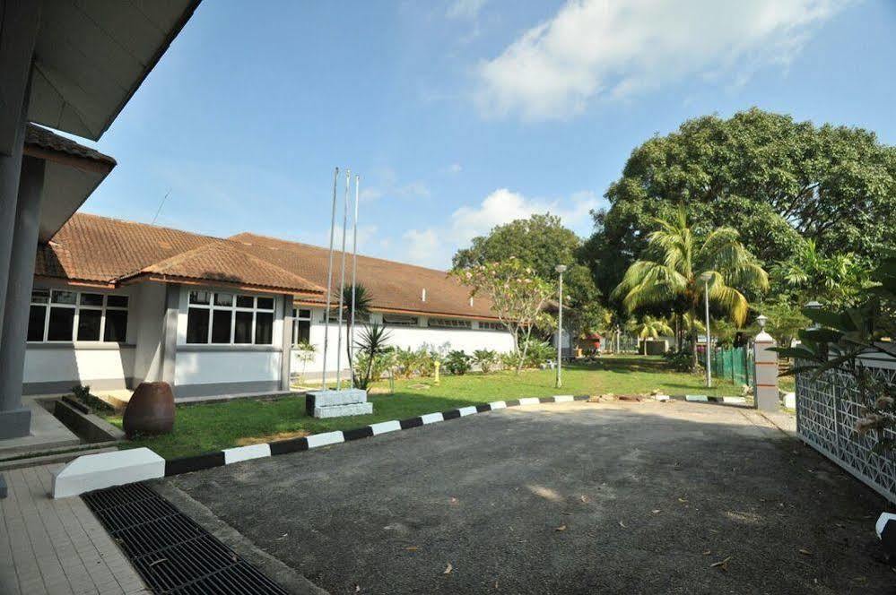 Oyo 44020 Kejora Garden Resort Kampong Pasir Bogak Dış mekan fotoğraf